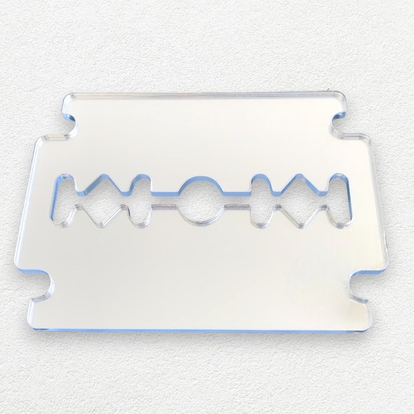 Miroirs acryliques en forme de lame de rasoir, tailles sur mesure et options de gravure