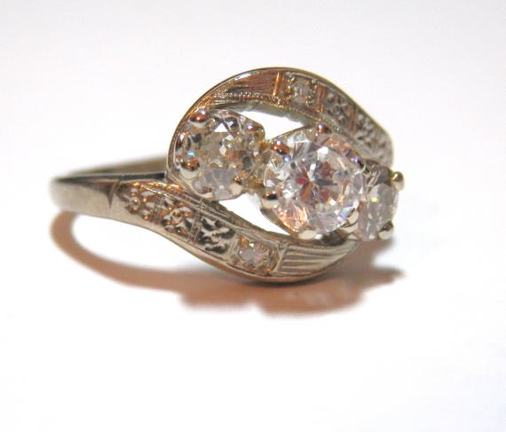 14K Gold .50ctw Side Diamonds Crossover Ring Circ… - image 2