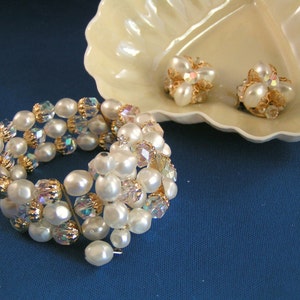 Vintage Faux Pearl / Crystal Expansion Bracelet & Clip Earrings Set image 1