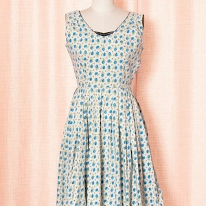 AS-IS *** Vintage 1950s 50s Blue Rose Floral Print White Cotton Fit and Flare Full Skirt Summer Sundress Day Dress (small)