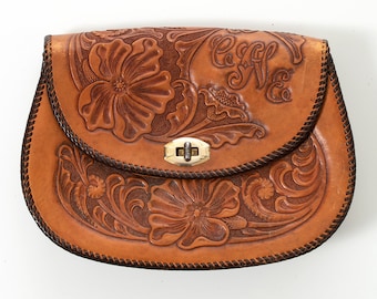 Vintage kuvertväska från 1960-talet och 1970-talet | Blommig läderväska med twistlock, västerländsk boho-väska från 60-talet och 70-talet