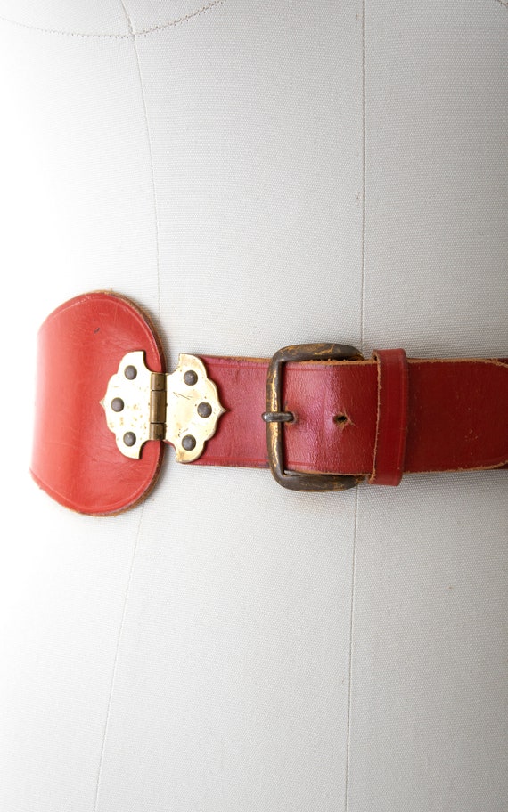 Vintage 1950s Cinch Belt | 50s Red Leather Brass … - image 5