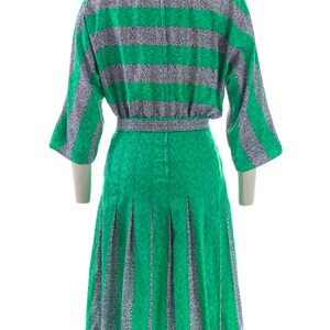 75 DRESS SALE /// Vintage 1950s Dress 50s Abstract Striped Cotton Green Three Quarter Sleeve Pleated Skirt Day Dress medium image 4