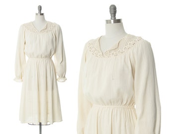 Vintage 1970s Dress | 70s Cream Cotton Gauze & Crochet Long Sleeve Fit and Flare Boho Day Dress (small/medium/large)