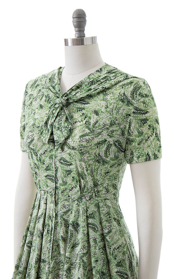 Vintage 1960s Dress | 60s Fern Leaves Green Print… - image 5