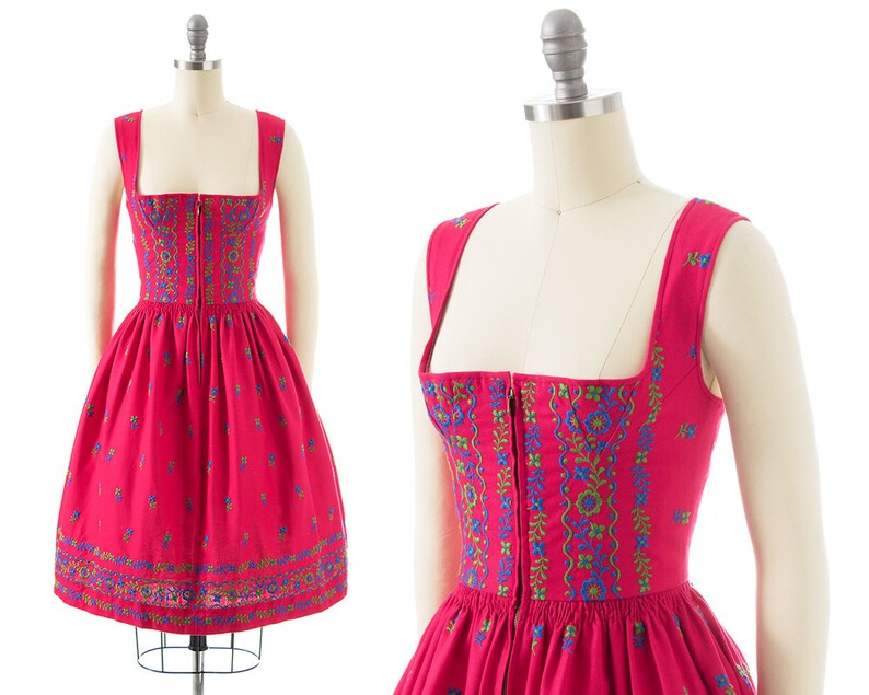 Vintage 1970s Dirndl Dress xssmall 70s Floral Embroidered Border Print Hot Pink Cotton German Oktoberfest Full Skirt Sundress