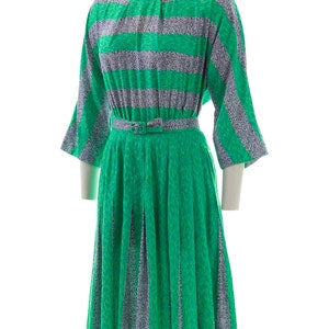 75 DRESS SALE /// Vintage 1950s Dress 50s Abstract Striped Cotton Green Three Quarter Sleeve Pleated Skirt Day Dress medium image 3