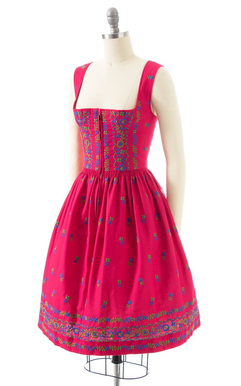 Vintage 1970s Dirndl Dress xssmall 70s Floral Embroidered Border Print Hot Pink Cotton German Oktoberfest Full Skirt Sundress