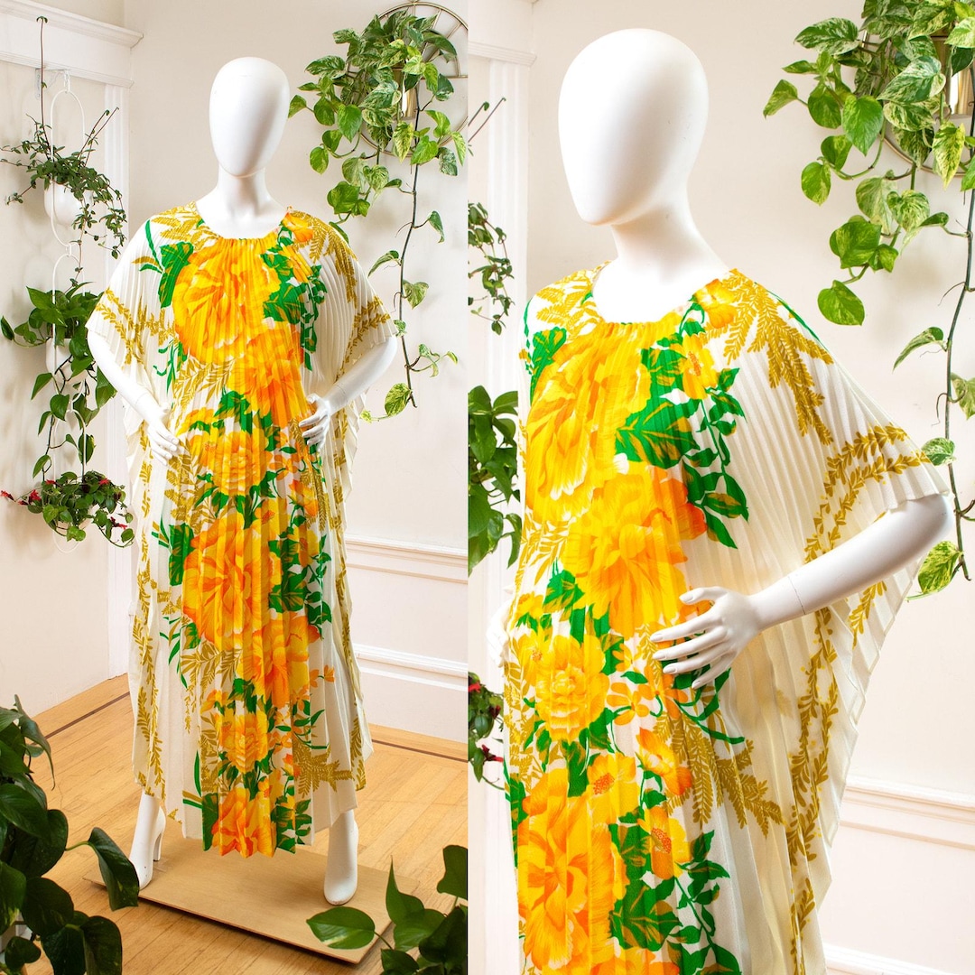 Vintage 1970s Kaftan | 70s Hawaiian Floral Barkcloth Accordion Pleated ...