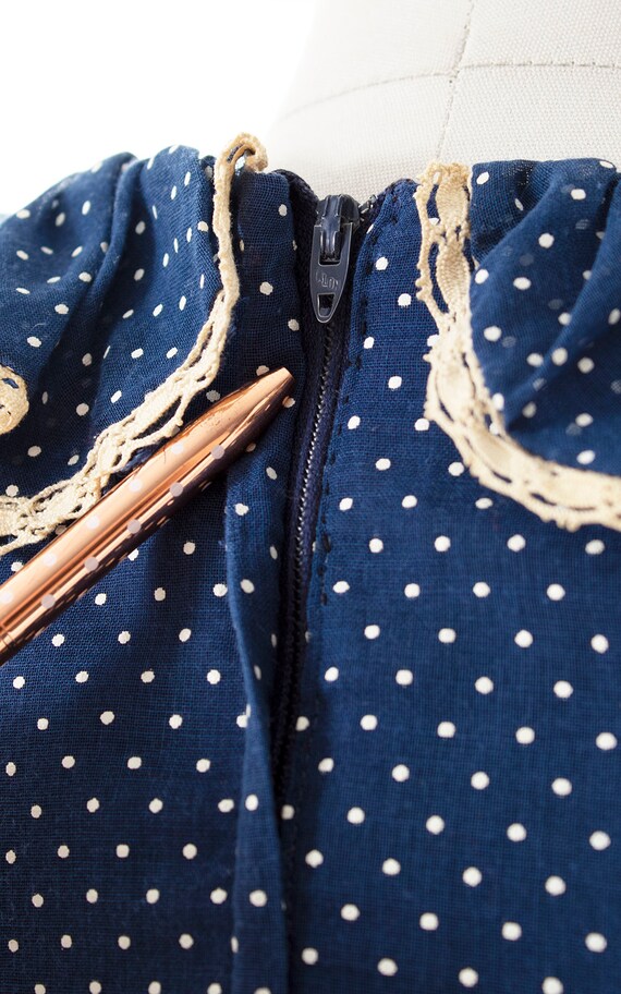 Vintage 1970s Dress | 70s Polka Dot Navy Blue Cot… - image 8