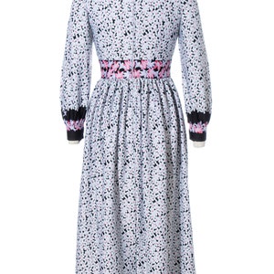 Vintage 1970s Maxi Dress 70s Floral Border Print White Fit and Flare Long Sleeve Polyester Jersey Day Dress small/medium image 4