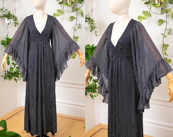 Vestido largo vintage de los años 70 / Vestido largo bohemio gótico con mangas de ángel y lunares negros de los años 70 / XS/S