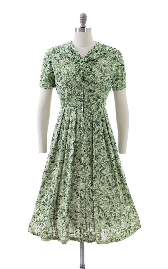 Vintage 1960s Dress | 60s Fern Leaves Green Print… - image 2