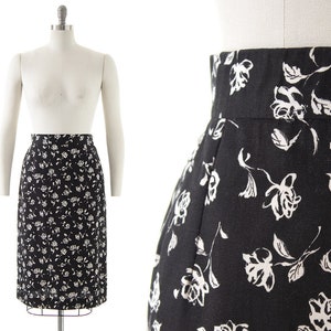Vintage 1960s Pencil Skirt | 60s Rose Floral Printed Black Cotton High Waisted Wiggle Below Knee Office Secretary Skirt (medium)