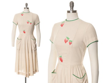Vintage 1940s Dress | 40s Strawberry Fruit Appliqué Novelty Print Linen Cream Pockets Button Back Fit Flare Day Dress (small/medium)