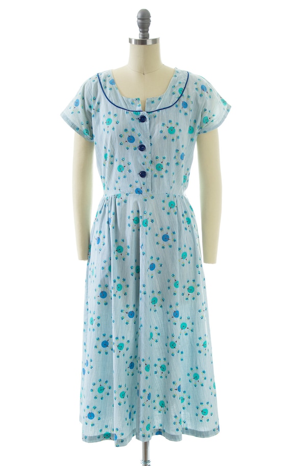 75 DRESS SALE /// Vintage 1940s Shirt Dress | 40s… - image 2