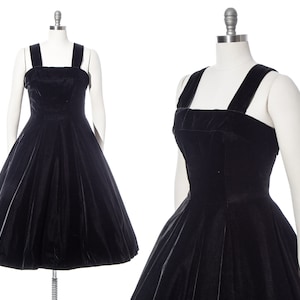 Vintage 1950s Party Dress | 50s SUZY PERETTE Black Velvet Fit and Flare Full Skirt Midi Formal Evening Gown (small/medium)