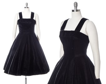 ヴィンテージ 1950 年代 パーティードレス | 50 年代 SUZY PERETTE ブラック ベルベット フィット アンド フレア フルスカート ミディ フォーマル イブニング ガウン (S/M)