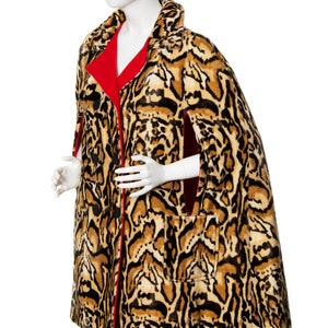 Vintage 1960er Jahre Wende-Cape 60er Leopard Ocelot Animal Print Rot Wolle Zweireihig Warmer Winter Poncho Mantel medium/large/x-large Bild 4