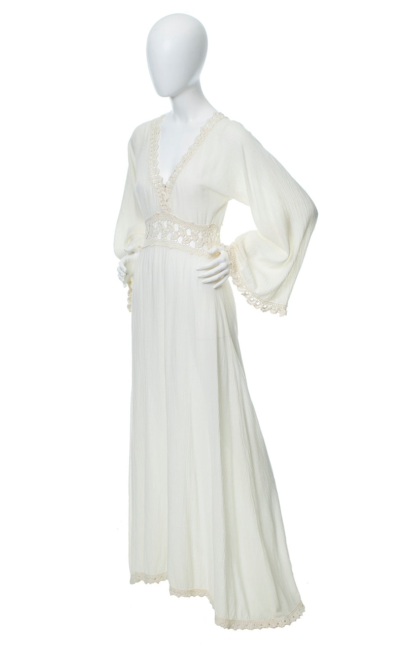 Vintage 1970s Dress 70s Cream Off-White Cotton Gauze Crochet Wide Bell Sleeve Full Length Maxi Boho Bridal Wedding Gown x-small/small image 3