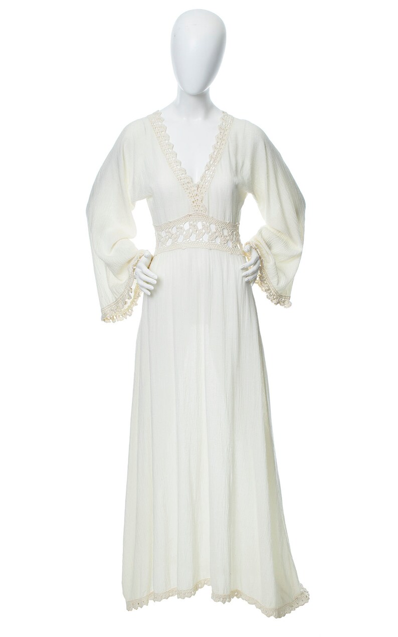 Vintage 1970s Dress 70s Cream Off-White Cotton Gauze Crochet Wide Bell Sleeve Full Length Maxi Boho Bridal Wedding Gown x-small/small image 2