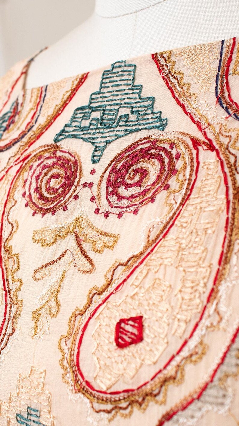 Vestido moderno estilo años 70 / FREE PEOPLE Paisley bordado crema beige algodón transparente manga globo Boho Festival de verano / pequeño/mediano imagen 7