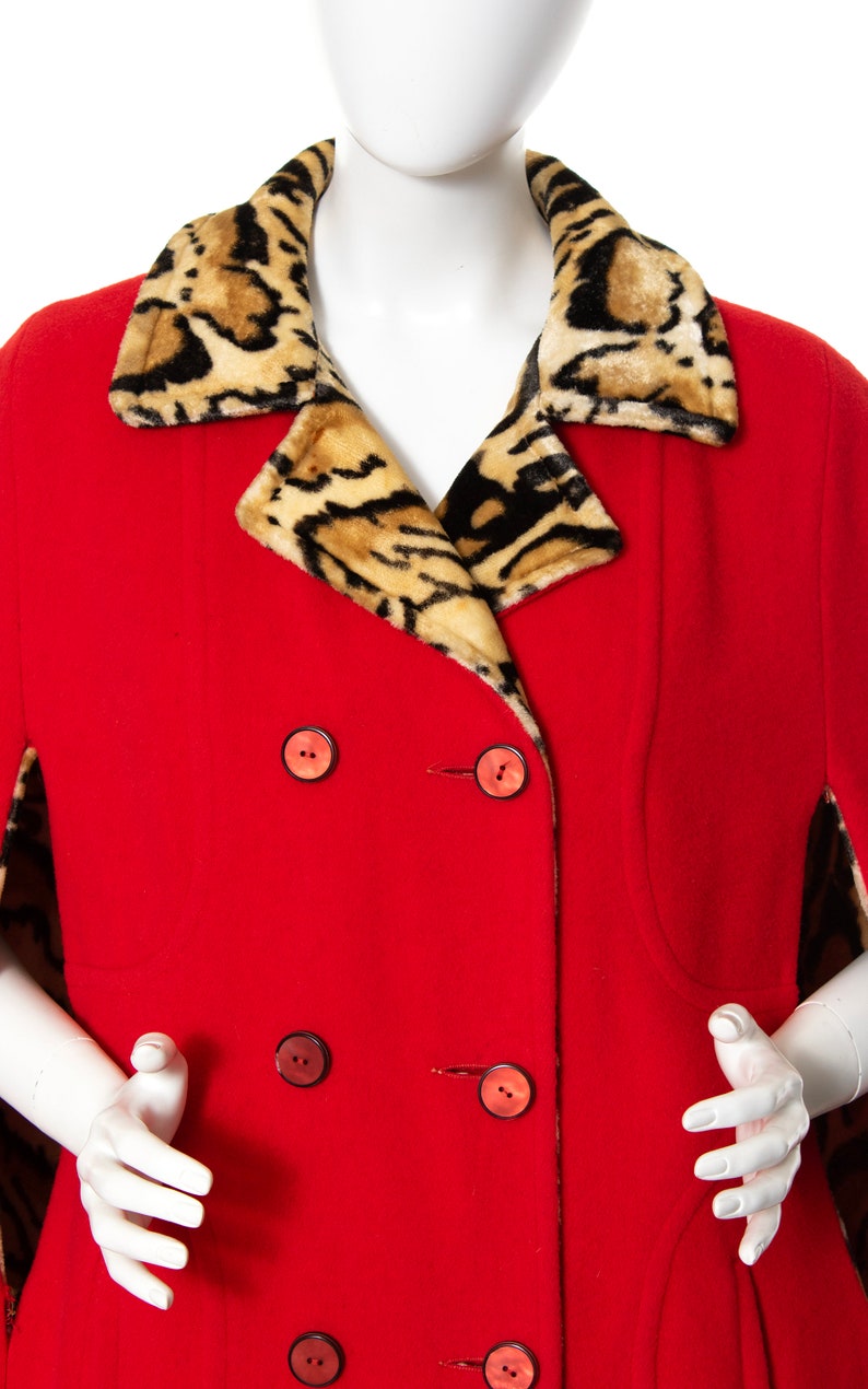 Vintage 1960er Jahre Wende-Cape 60er Leopard Ocelot Animal Print Rot Wolle Zweireihig Warmer Winter Poncho Mantel medium/large/x-large Bild 9