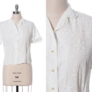 Vintage 1950s Blouse 50s Floral Cutwork White Rayon Short Sleeve Button Up Top large image 1