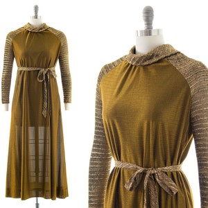 Abito vintage anni &#39;60-&#39;70 / Abito lungo da festa per le feste a maniche lunghe con cintura e trapezio in oro metallizzato anni &#39;60-&#39;70 (x-small/small)