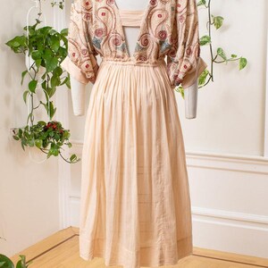 Vestido moderno estilo años 70 / FREE PEOPLE Paisley bordado crema beige algodón transparente manga globo Boho Festival de verano / pequeño/mediano imagen 4