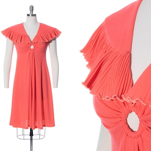 Vintage 1970s Dress | 70s Ruffled Capelet Hot Peach Jersey Keyhole Fit and Flare Mini Party Dress (small)