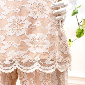 Vintage broekpak uit de jaren 70 | Jaren 70 LILLI DIAMOND Lace Overlay witbeige tuniektop hoge taille broek alternatieve bruid bijpassende 2-delige set | klein afbeelding 7
