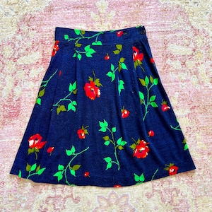 AS-IS Vintage 1960s 60s Rose Stems Floral Printed Jersey Knit Cotton Acrylic Navy Blue Red High Waisted A-Line Mini Skater Skirt small image 1