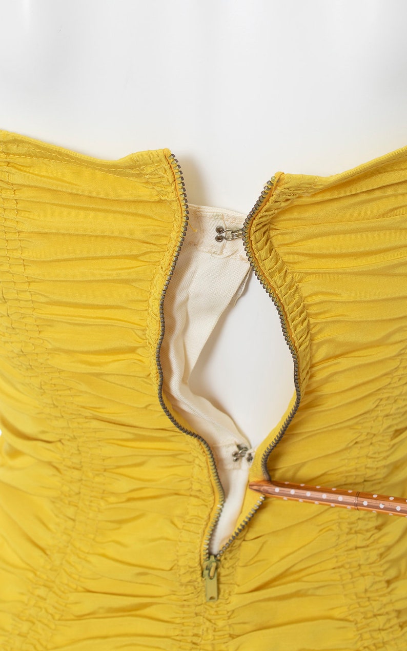 Vintage 1940s 1950s Swimsuit 40s 50s CATALINA Bright Canary Yellow Ruffled Ruched Halter One Piece Bathing Suit x-small/small image 7