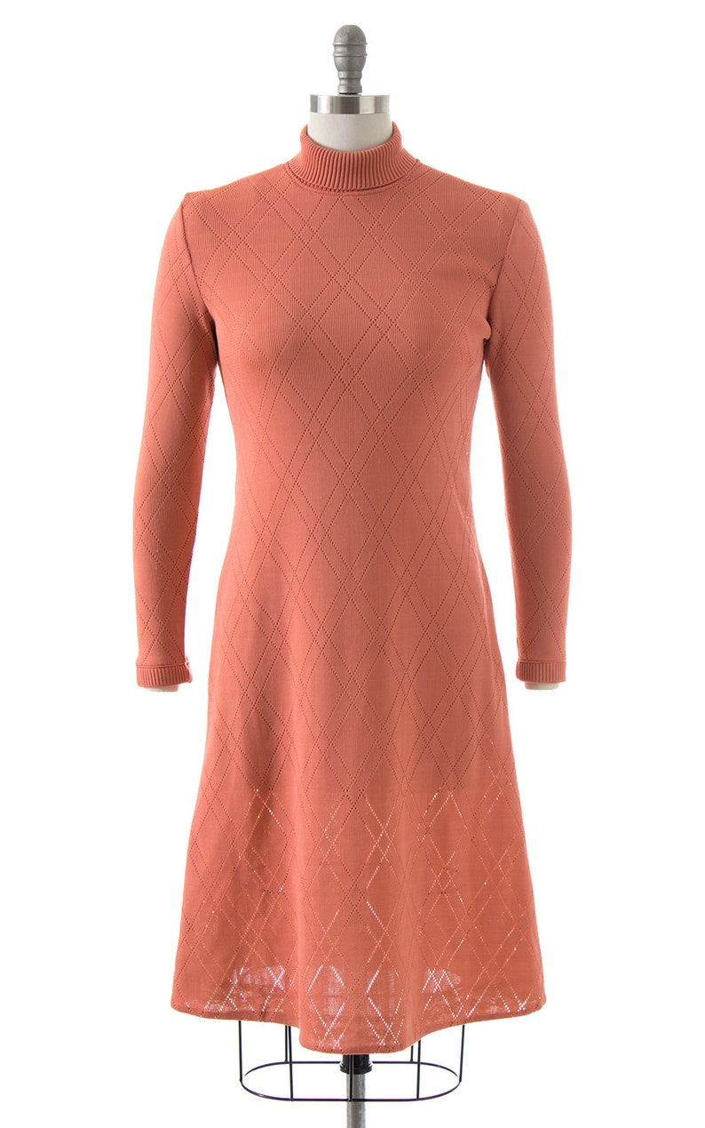 75 DRESS SALE /// Vintage 1970s Sweater Dress 70s Peach Pink Knit Acrylic Turtleneck Long Sleeve Dress xs/small/medium image 2