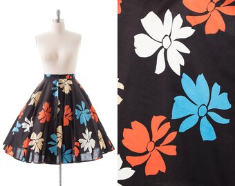 Vintage 1980s Circle Skirt | 80s does 50s Bold Oversized Floral Printed Black Cotton Button Up Swing Skirt with Pockets (medium)