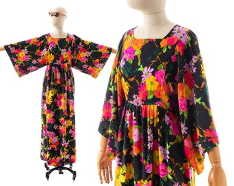 Vintage 1970s Maxi Dress | 70s Floral Printed Kimono Sleeve Black Floral Full Length Witchy Boho Dress (small/medium)