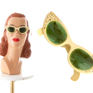 Vintage 1950s Cateye Sunglasses 50s COOL-RAY POLAROID Carved Cream Plastic Cat Eye Frames Glasses with Green Tinted Lenses image 1