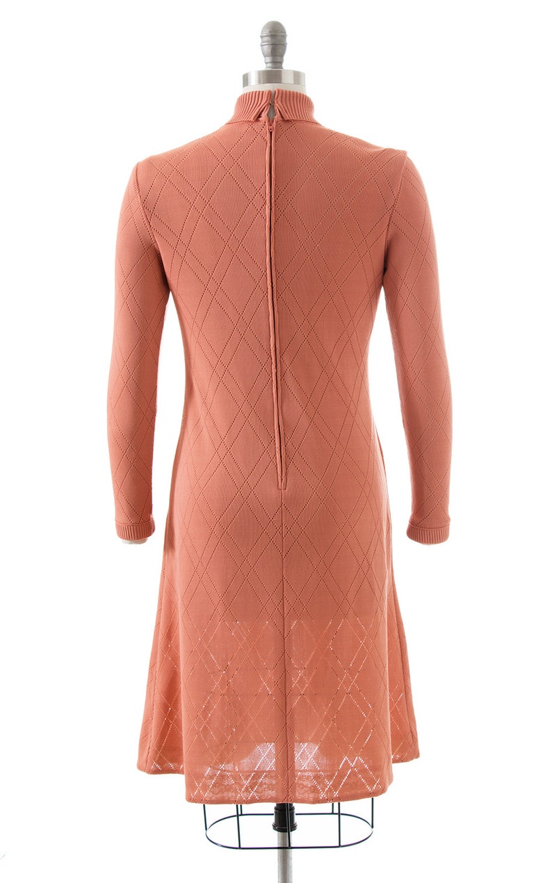 75 DRESS SALE /// Vintage 1970s Sweater Dress 70s Peach Pink Knit Acrylic Turtleneck Long Sleeve Dress xs/small/medium image 4