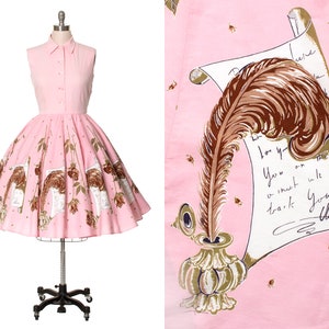 Vestido camisero vintage de los años 50 / Vestido de día con falda circular de algodón con estampado de borde novedoso de 18 paneles con letras de amor de Elvis de los años 50 (grande)