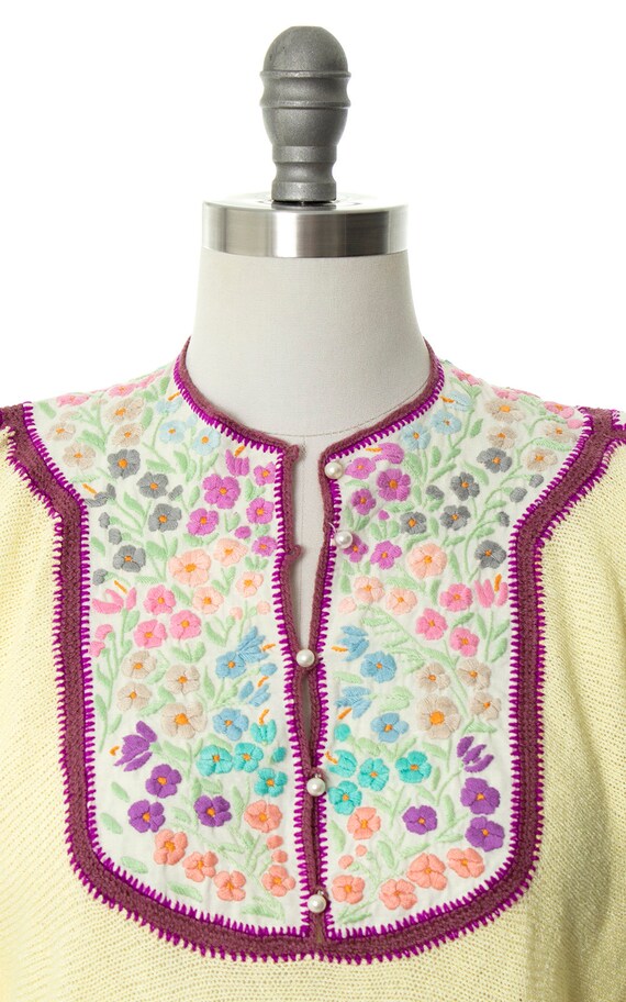 Vintage 1970s Sweater | 70s Floral Embroidered Cr… - image 6