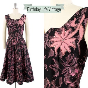 75 DRESS SALE /// Vintage 1950s Dress | 50s Rose Print Floral Appliqué Rhinestones Black Cotton Sundress (x-small)