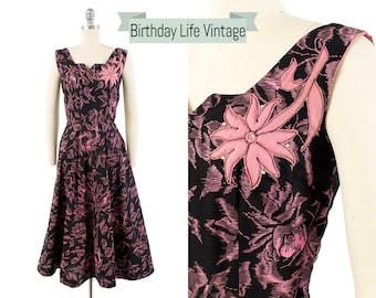 75 DRESS SALE /// Vintage 1950s Dress | 50s Rose Print Floral Appliqué Rhinestones Black Cotton Sundress (x-small)