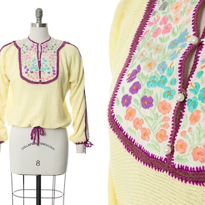 Vintage 1970s Sweater | 70s Floral Embroidered Cream Knit Crochet Long Sleeve Boho Sweater Top (medium/large)