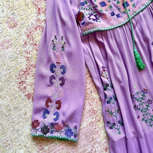 AS-IS Modern Vintage 1970s 70s Style Indian Floral Embroidered Purple Tiered Long Sleeve Maxi Boho Colorful Dress small/medium image 4