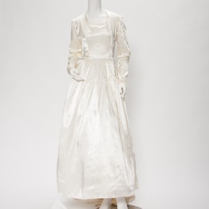 wedding dress with scalloped detail vintage 1940s • Revival Vintage Boutique