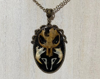 Skull and bone pendant bone jewelry, memento mori, vulture culture, oddities, cabinet of curiosities, gothic, curiosities, steampunk