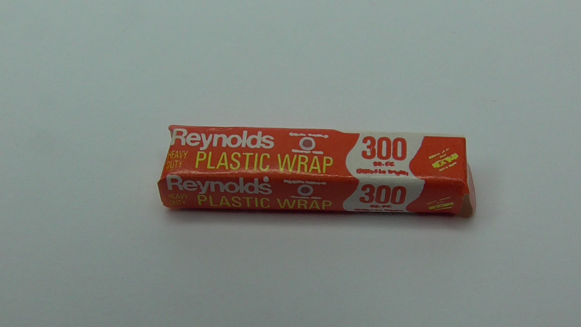 Doll House 12th Scale Plastic Wrap Packet Quality Item PO180 