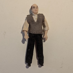 1:24th scale Dolls House Plastic Doll DOL315