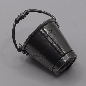 12th scale Doll House Miniatures, Metal Bucket BTH25